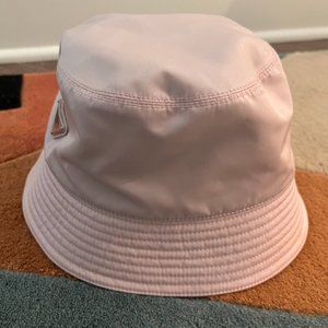 Prada Logo-Plaque Bucket Hat
